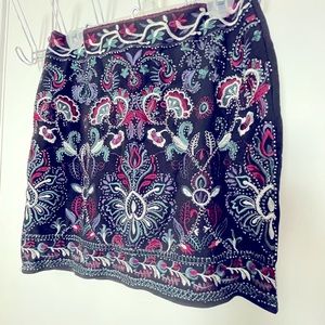 Miami- Embroidered and Beaded Black Pencil Skirt // size medium // Never Worn 🖤